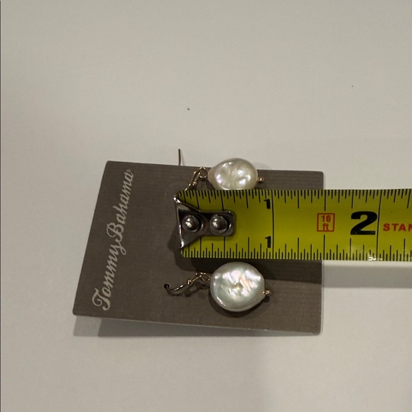 NWT Tommy Bahama Gold and Pearl Earrings - Picture 5 of 5